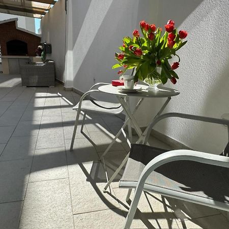 Luxury Apartment Martinis With Pool Split Dış mekan fotoğraf