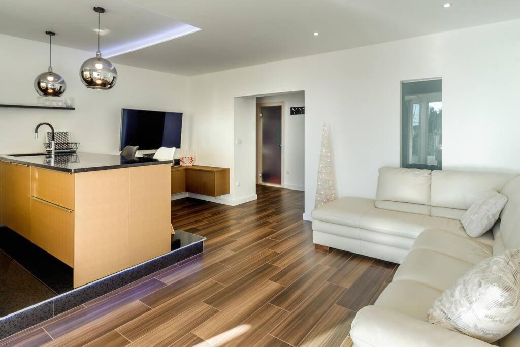 Luxury Apartment Martinis With Pool Split Dış mekan fotoğraf
