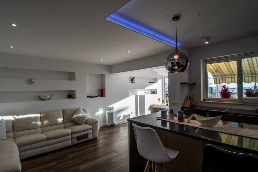 Luxury Apartment Martinis With Pool Split Dış mekan fotoğraf