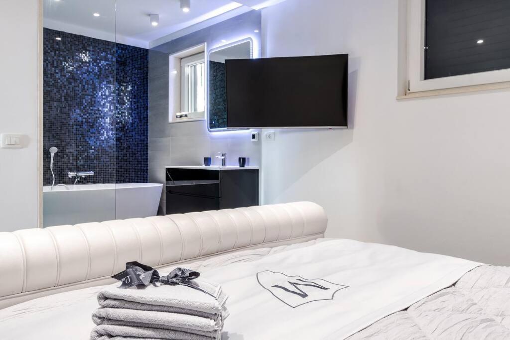 Luxury Apartment Martinis With Pool Split Dış mekan fotoğraf